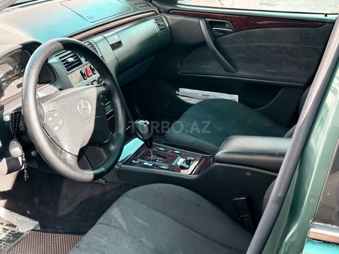 Mercedes E 220 2001, 185,000 km - 2.2 l - Bakı