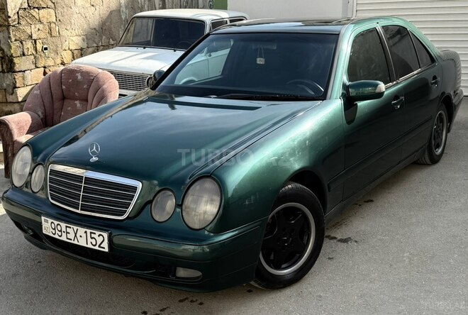 Mercedes E 220 2001, 185,000 km - 2.2 l - Bakı