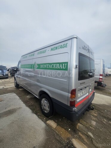Ford Transit-17