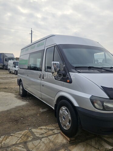 Ford Transit-6