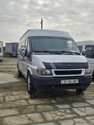 Ford Transit-3