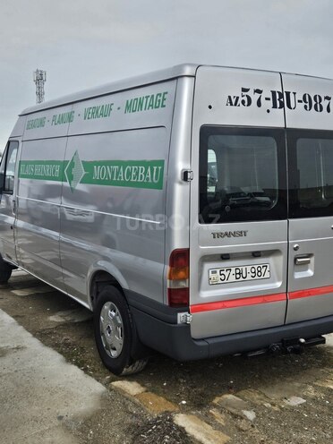 Ford Transit-8