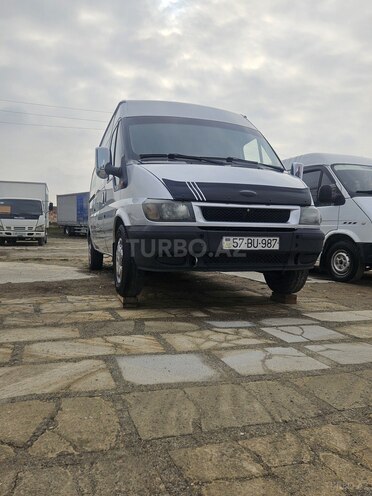 Ford Transit-4