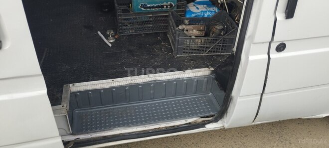 Ford Transit-6