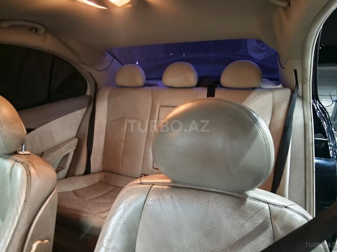 Mercedes E 240 2002, 390,000 km - 2.6 l - Bakı