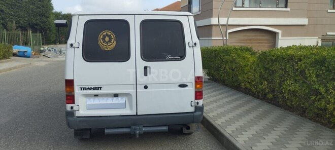 Ford Transit-7