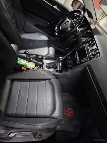 Volkswagen Golf-8