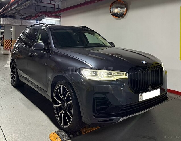 BMW X7-1