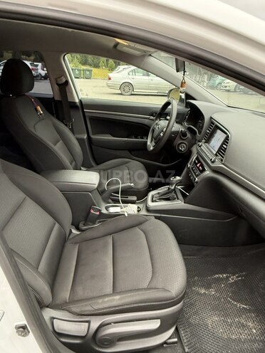 Hyundai Elantra 2017, 195,000 km - 2.0 l - Bakı