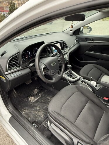 Hyundai Elantra 2017, 195,000 km - 2.0 l - Bakı