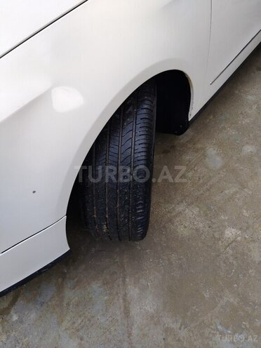 Volkswagen Passat 2006, 328,700 km - 2.0 л - Yevlax
