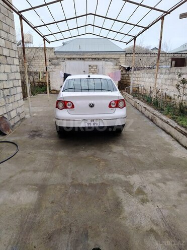 Volkswagen Passat 2006, 328,700 km - 2.0 л - Yevlax