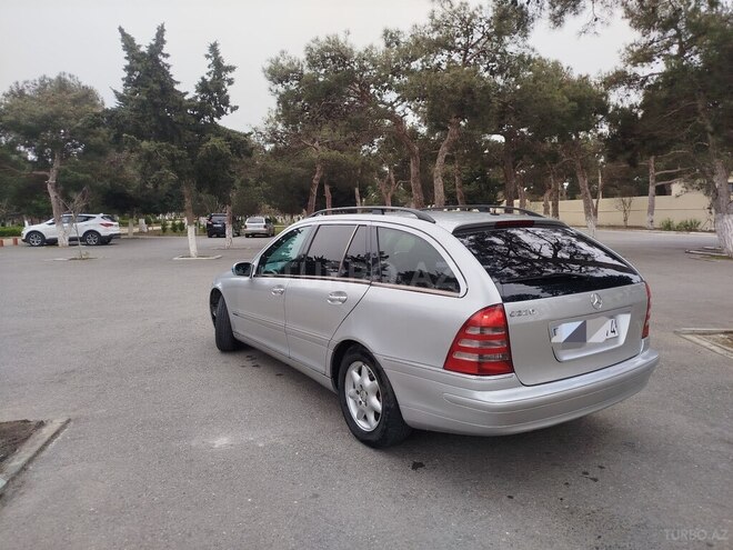 Mercedes C 200 2002, 448,000 km - 2.2 л - Bakı