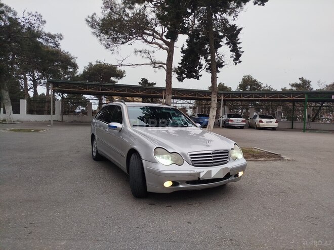 Mercedes C 200 2002, 448,000 km - 2.2 л - Bakı