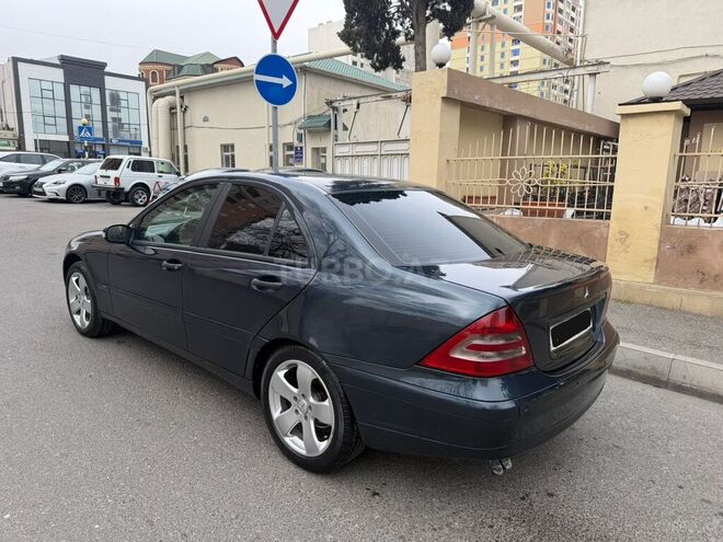 Mercedes C 200 2000, 236,000 km - 2.2 l - Bakı