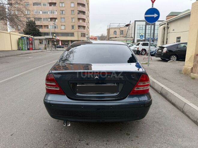 Mercedes C 200 2000, 236,000 km - 2.2 l - Bakı
