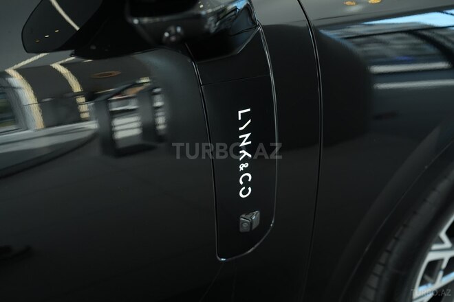 Lynk & Co 900-2