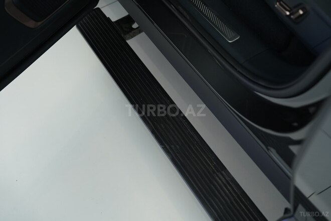 Lynk & Co 900-20