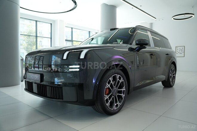Lynk & Co 900-7
