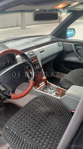 Mercedes E 230 1997, 450,000 km - 2.3 l - Bakı