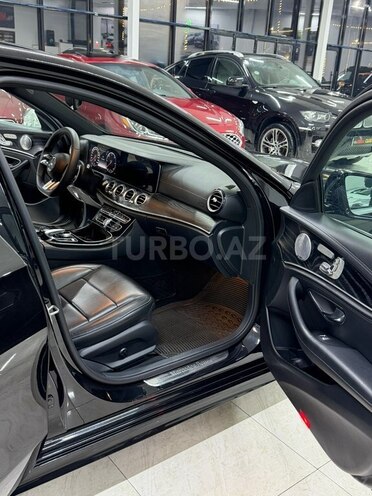 Mercedes E 220 d-15