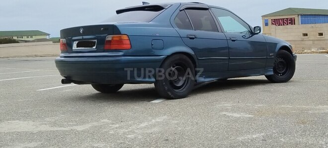 BMW 318 1994, 438,550 km - 1.8 l - Sumqayıt