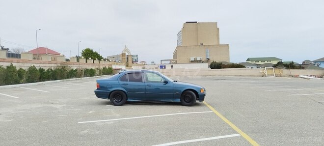 BMW 318 1994, 438,550 km - 1.8 l - Sumqayıt