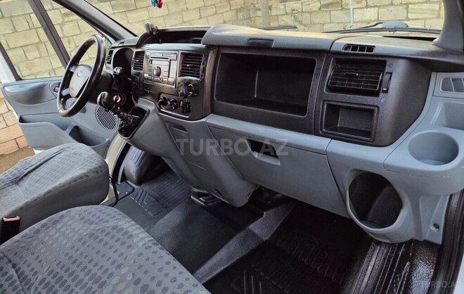 Ford Transit 2007, 286,700 km - 2.4 l - Saatlı
