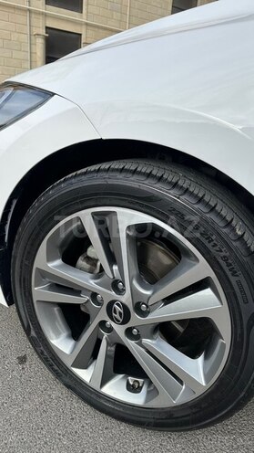 Hyundai Avante 2016, 130,000 km - 1.6 л - Sumqayıt