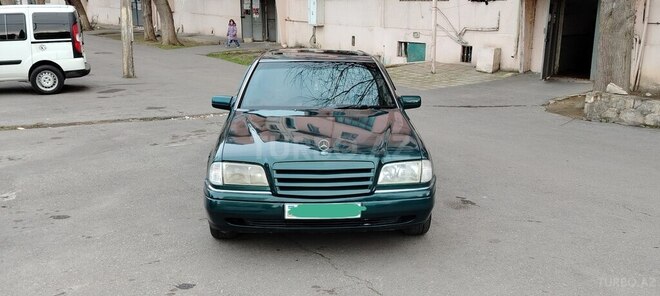 Mercedes C 200-1