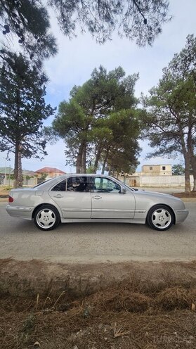 Mercedes E 280 2000, 330,000 km - 2.8 l - Bakı