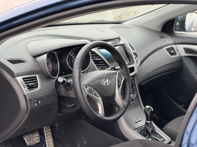Hyundai Elantra 2015, 210,000 km - 1.8 л - Sumqayıt