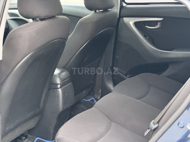 Hyundai Elantra 2015, 210,000 km - 1.8 л - Sumqayıt