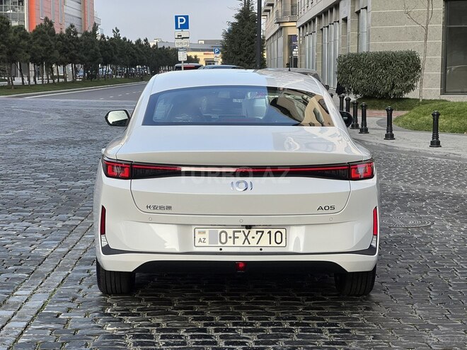 Changan Qiyuan A05 2025, 0 km - 1.5 л - Bakı