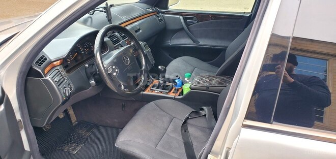 Mercedes E 200 1999, 864,850 km - 2.0 l - Tovuz