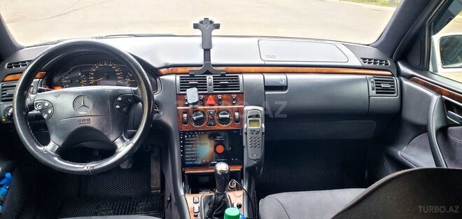 Mercedes E 200 1999, 864,850 km - 2.0 l - Tovuz