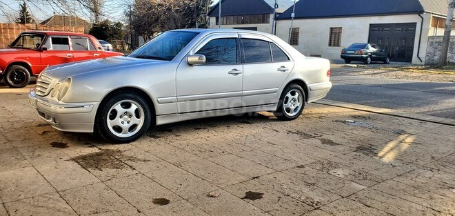 Mercedes E 200 1999, 864,850 km - 2.0 l - Tovuz