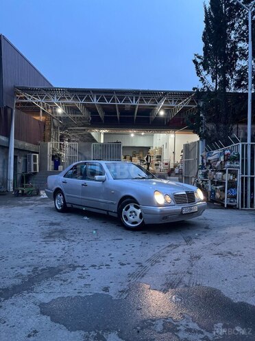 Mercedes E 230 1996, 312,000 km - 2.3 л - Ağdaş
