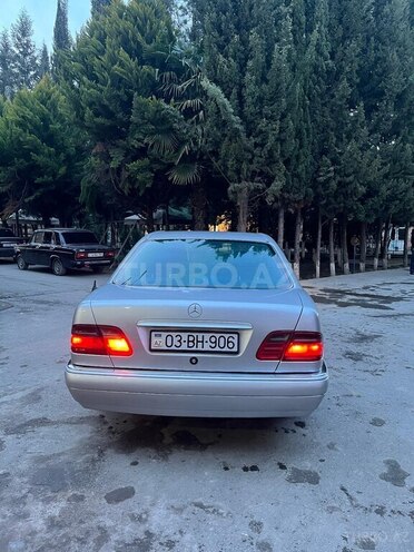 Mercedes E 230 1996, 312,000 km - 2.3 л - Ağdaş