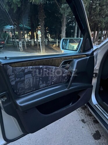 Mercedes E 230 1996, 312,000 km - 2.3 л - Ağdaş