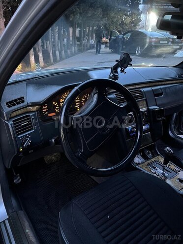 Mercedes E 230 1996, 312,000 km - 2.3 л - Ağdaş