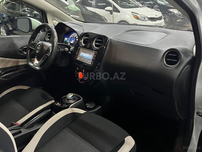 Nissan Note-7