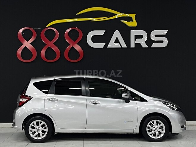 Nissan Note-9