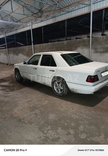 Mercedes E 250 1995, 655,246 km - 2.5 л - İmişli