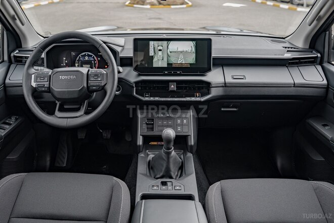 Toyota Hilux-14