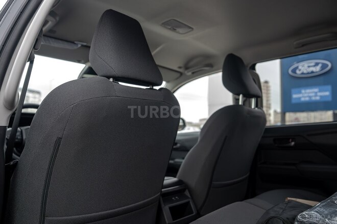 Toyota Hilux-17