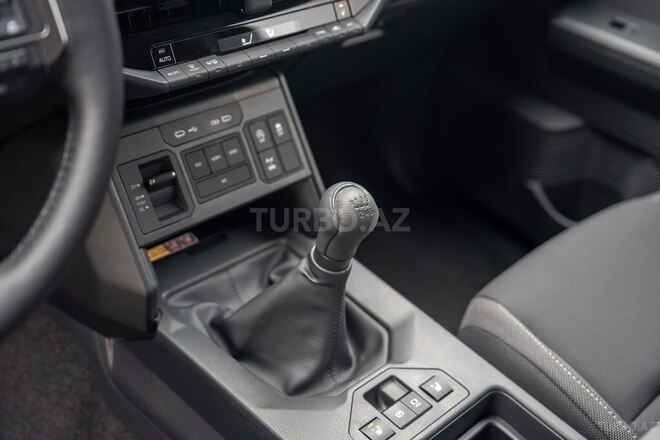 Toyota Hilux-19
