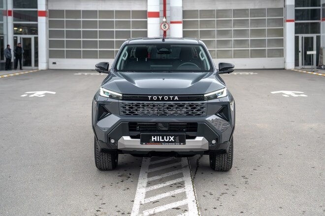 Toyota Hilux-3