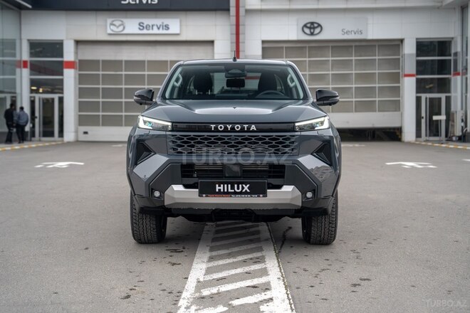 Toyota Hilux-1
