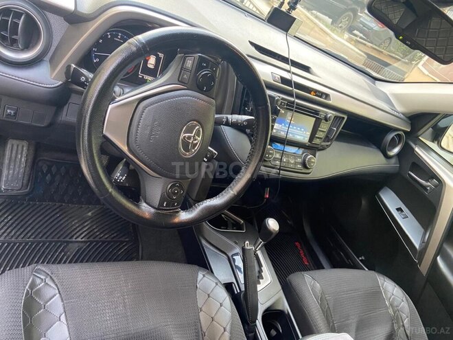 Toyota RAV4-3